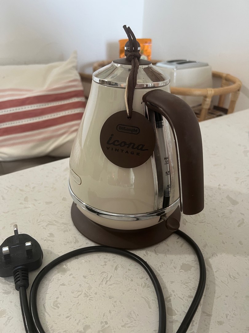 delonghi icona vintage kettle, TV & Home Appliances, Kitchen Appliances
