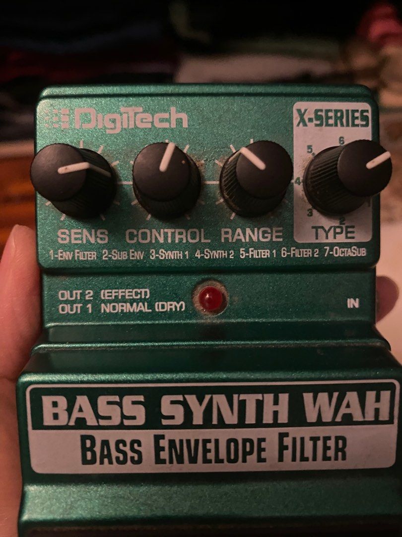 Digitech XSeries Bass Synth Wah Envelope Filter Pedal, Hobbies & Toys