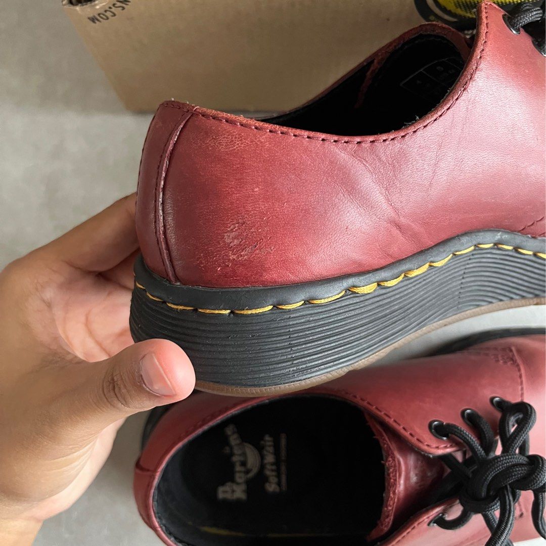Dr martens deals cavendish red