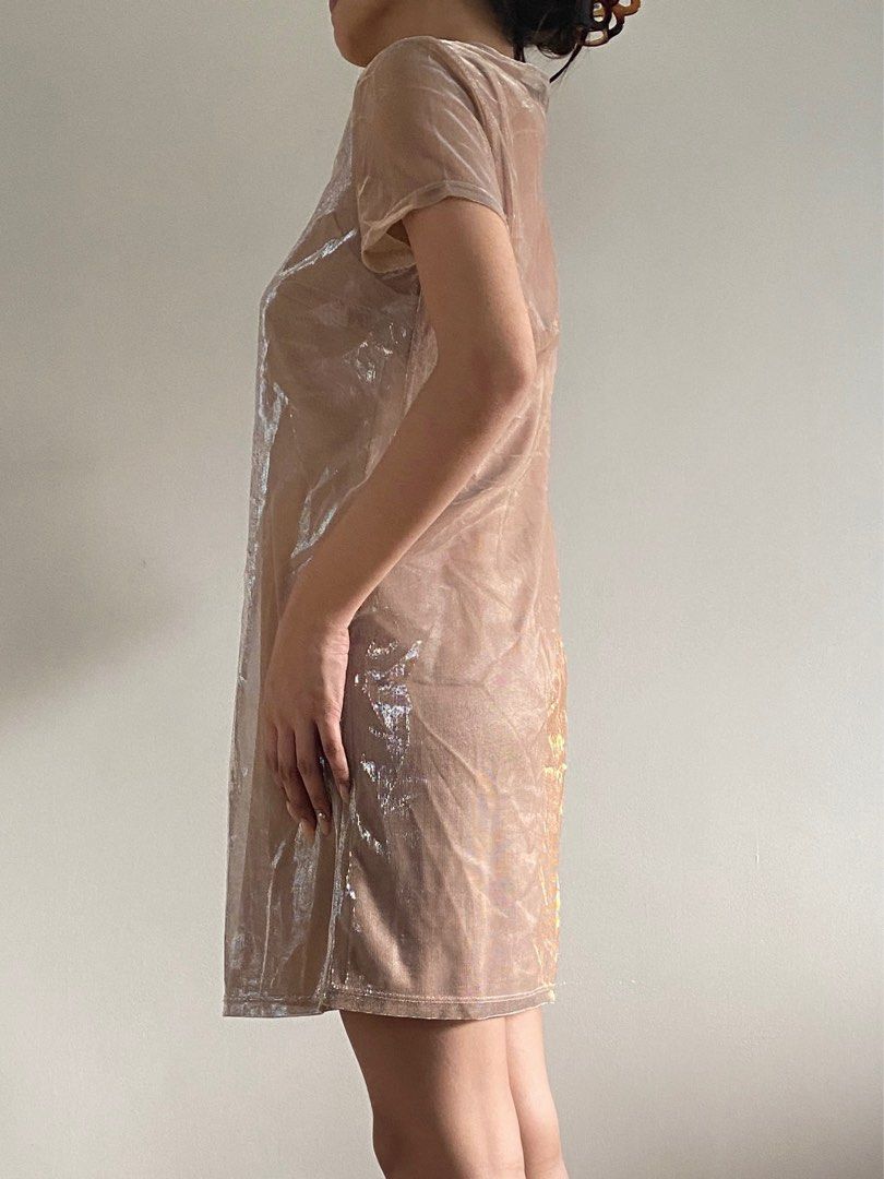 F21 Shimmery Mesh Dress (Category: Dresses) located in Quezon City. Submitted by seawears.ph (Listing ID 1259216559, Image 2). Description: Size:Small - Medium ( Small on Tag) Brand: Forever 21 Condition: 10/10 • straight cut • with inner dress MEASUREMENT (when laid flat) length: 31 inches .