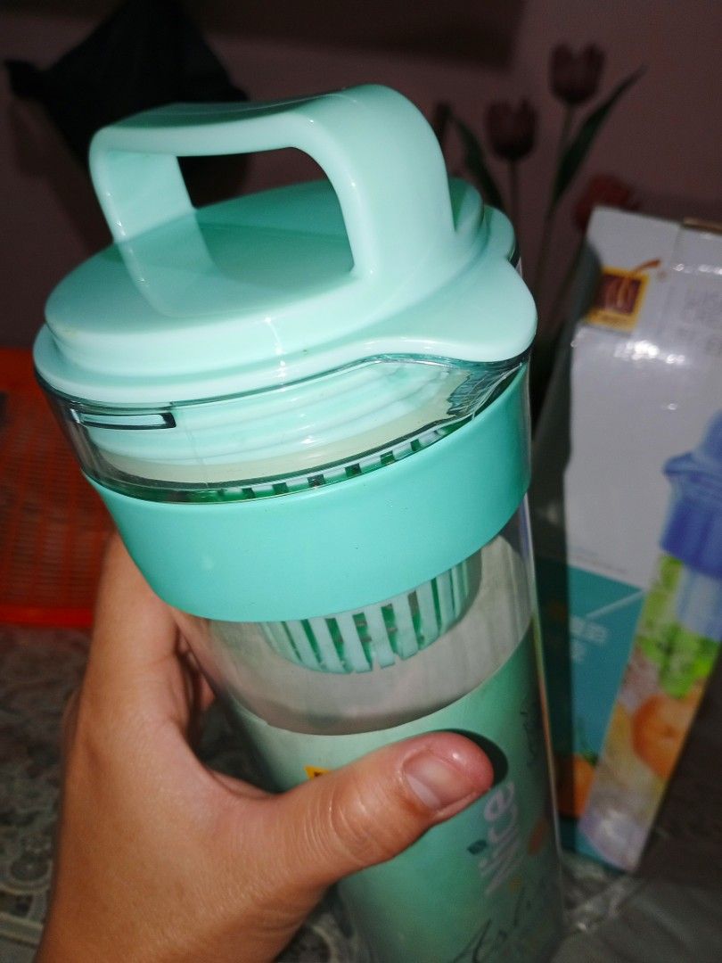 Filtered Cold Water Bottle (Category: Water Bottles & Tumblers) located in Baguio. Submitted by miesziel27 (Listing ID 1259178676, Image 2). Description: .