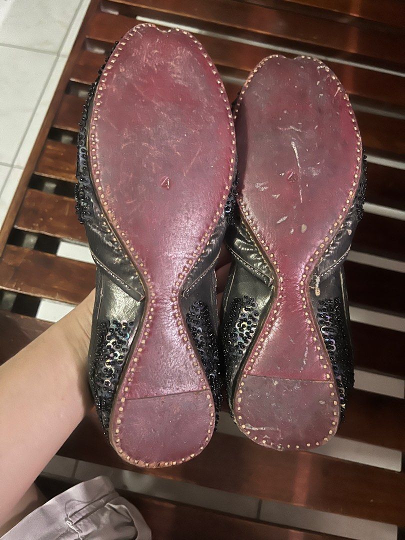 Flat shoes (Category: Flats & Sandals) located in Manila. Submitted by cloudswimmer (Listing ID 1259192415, Image 3). Description: Black beaded indian inspired shoes .