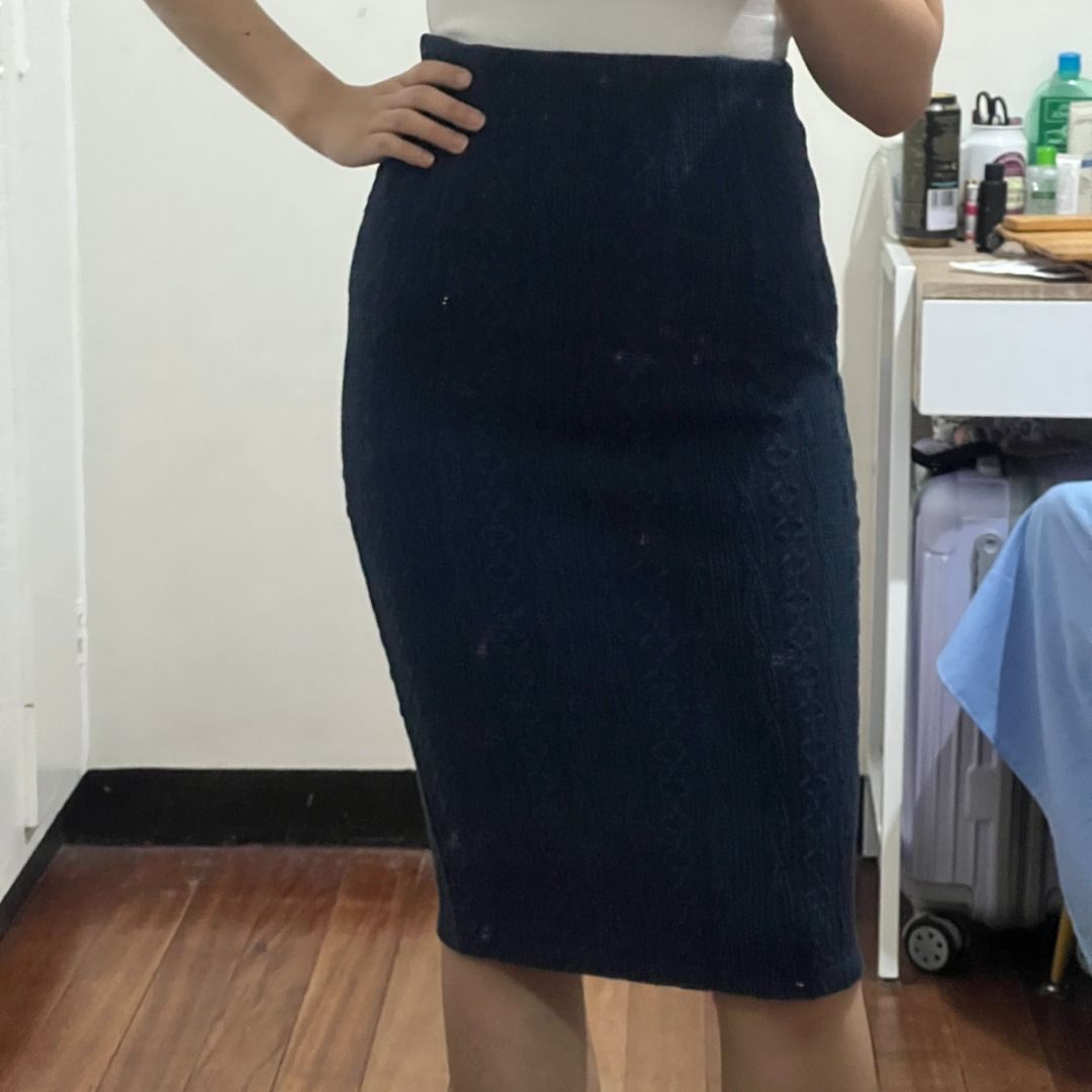 Navy blue pencil skirt forever 21 on sale