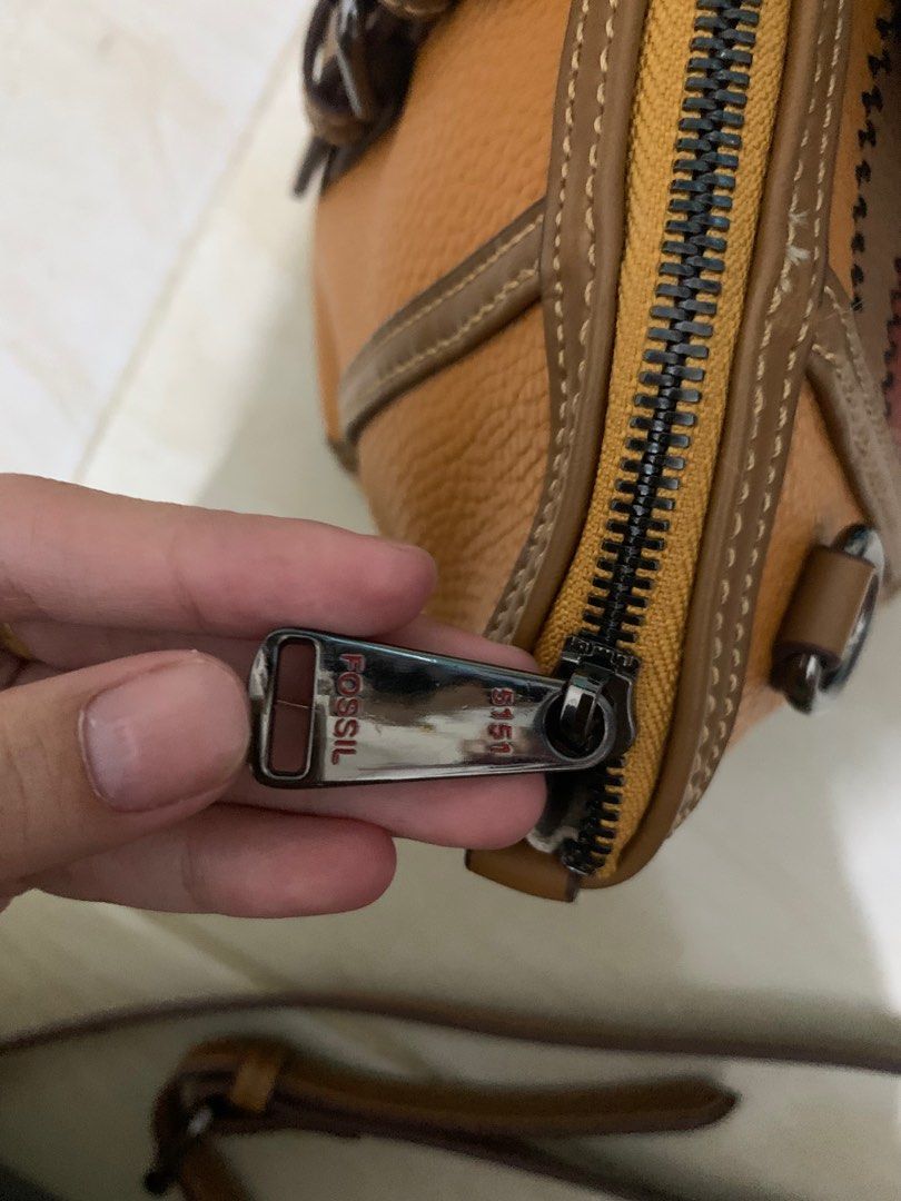 Fossil handbag mustard 5151 preloved tas premium