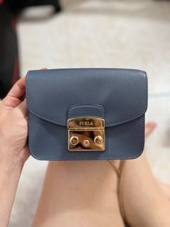 Tory burch small thea web satchel, Women's Fashion, Bags & Wallets,  Cross-body Bags on Carousell