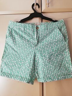 Gap Woman's Khaki Shorts, Abstract green design