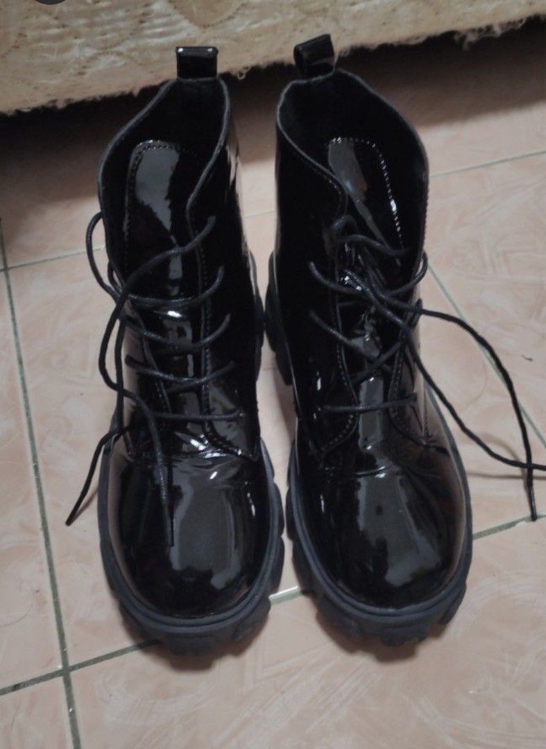 Glossy black 2025 boots