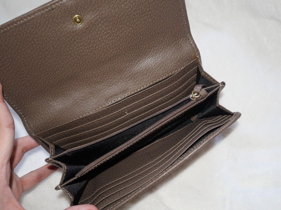 GUCCI Cherry line Long Wallet (Category: Luxury Bags & Wallets) located in Calamba. Submitted by dreamela (Listing ID 1259131598, Image 2). Description: 🌸Not Guaranteed🌸 🌸PVC Leather🌸 🌸No Issue MOP GCASH MOD JNT.