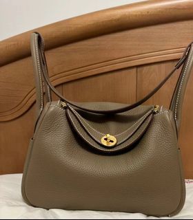 Hermes Lindy 26cm, Olshop Fashion, Olshop Wanita di Carousell