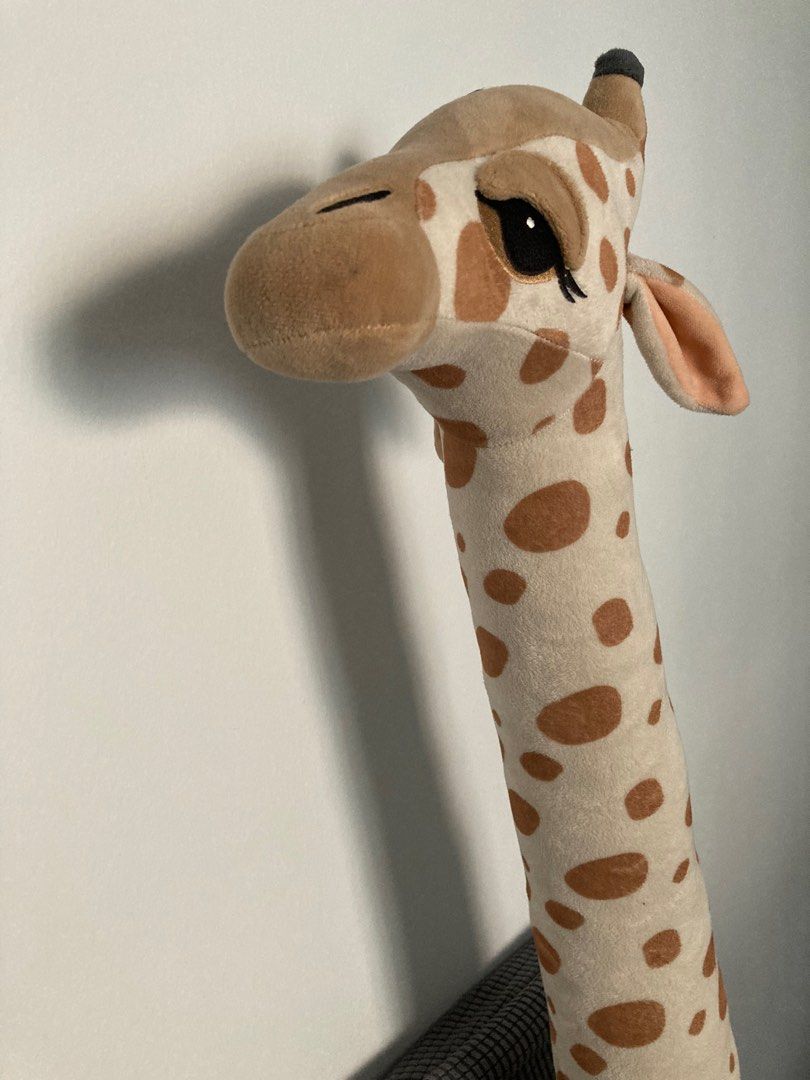 H&m giraffe cheap soft toy