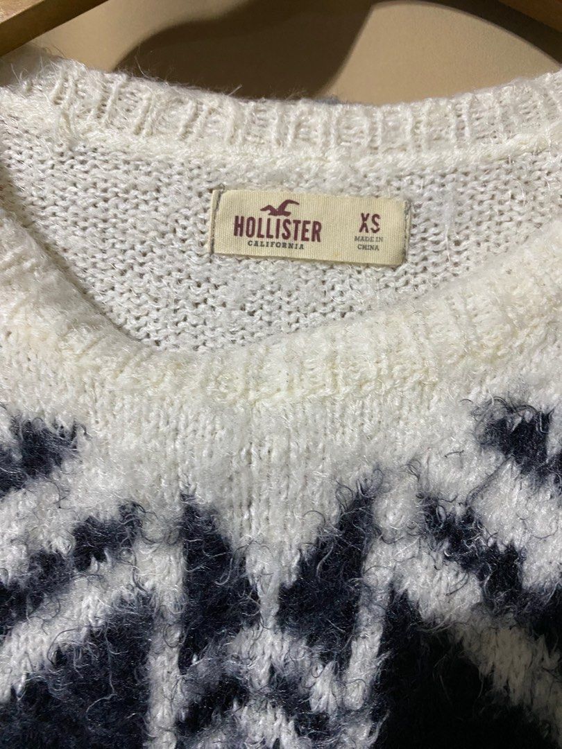 Hollister Black White Fuzzy Sweater Women s Fashion Coats