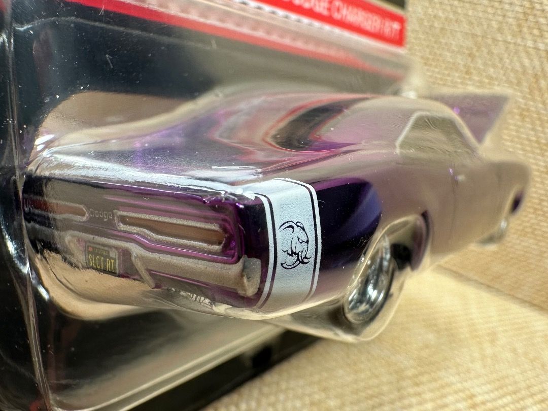 Hot Wheels RLC 1969 Dodge Charger R/T Spectraflame Purple, 興趣及遊戲, 玩具 ...