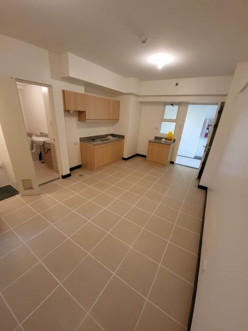 DMCI For rent Infina Towers 2 Bedroom with Parking condominium house in Aurora Cubao quezon city