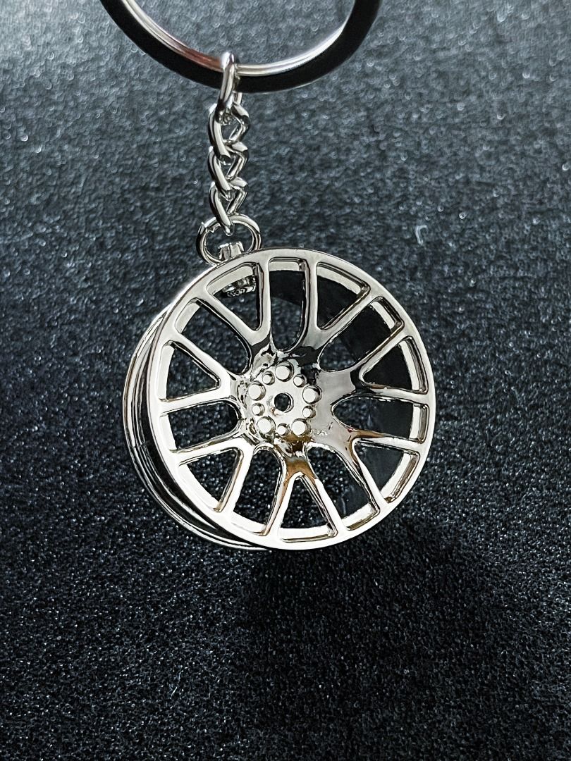 Wheel keychain outlet