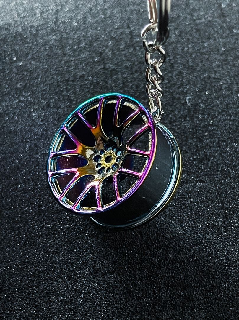 Wheel keychain outlet