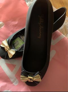 (Category: ) located in . Submitted by preloved_branded88 (Listing ID 1259124917, Image 1). Description: .