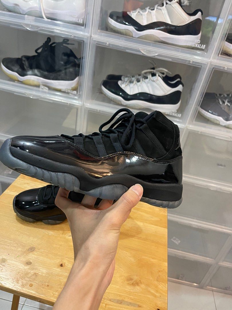 Cap and top gown 11 retail