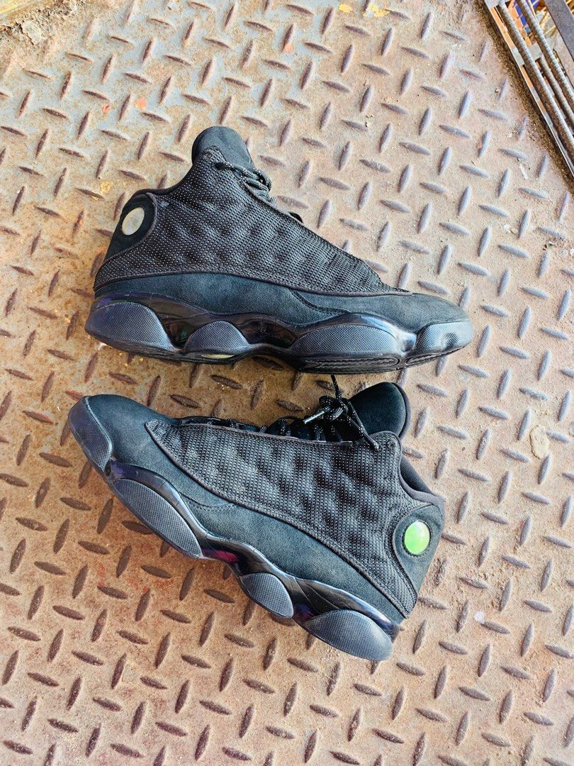 Triple black hot sale jordan 13