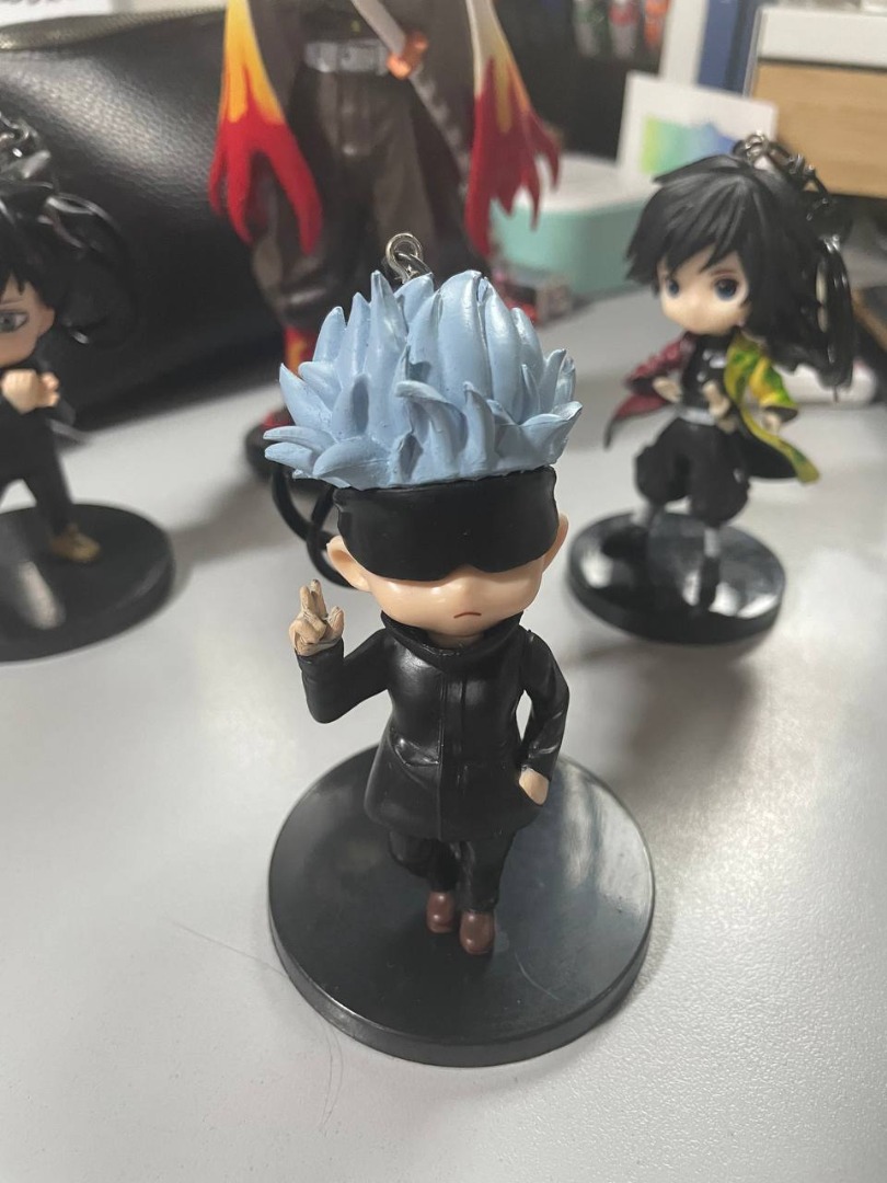JUJUTSU KAISEN ANIME GOJO SATOROU FIGURINE KEYCHAIN, Hobbies & Toys ...