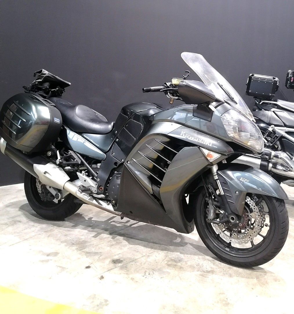 Kawasaki gtr store 1400 discontinued