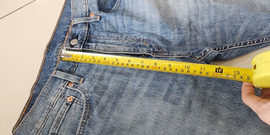 Levis 512 size 33 Men s Fashion Bottoms Jeans on Carousell