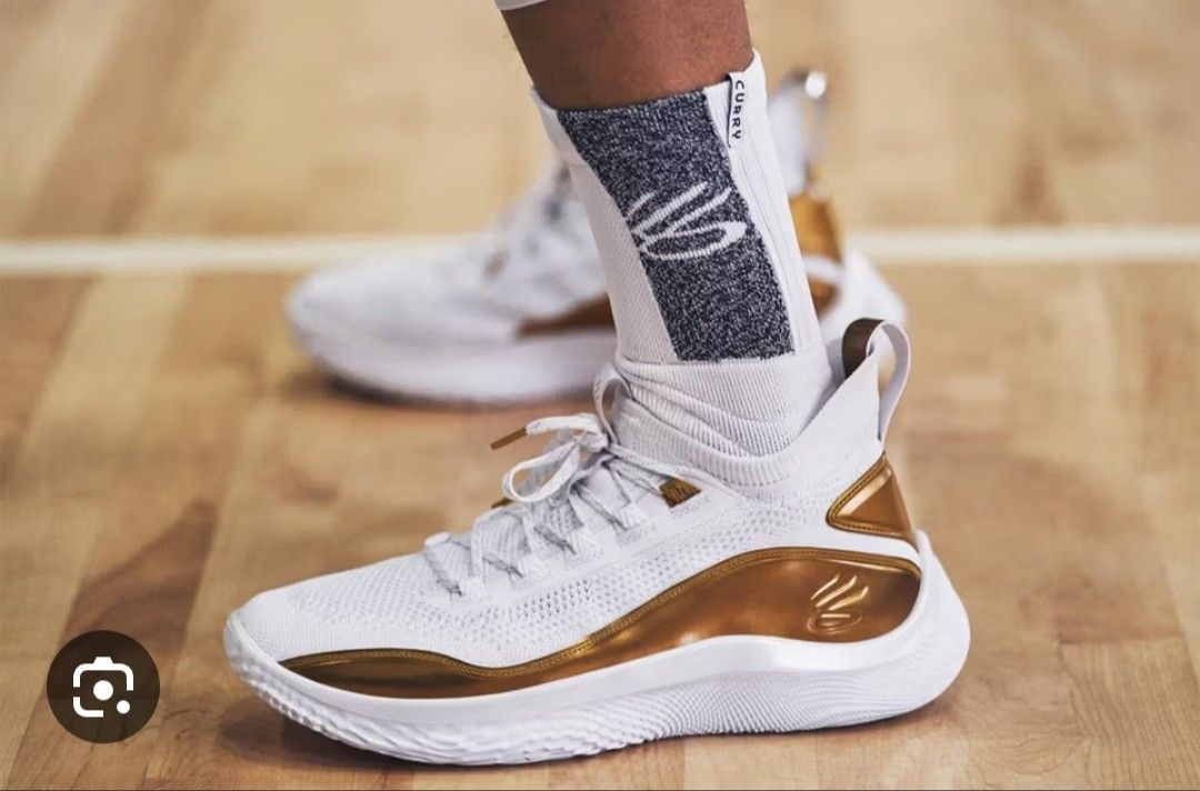 WANT TO BUY NOT SELL LF WTB Curry 8 Golden Flow US9.5 10 Basketball Shoes