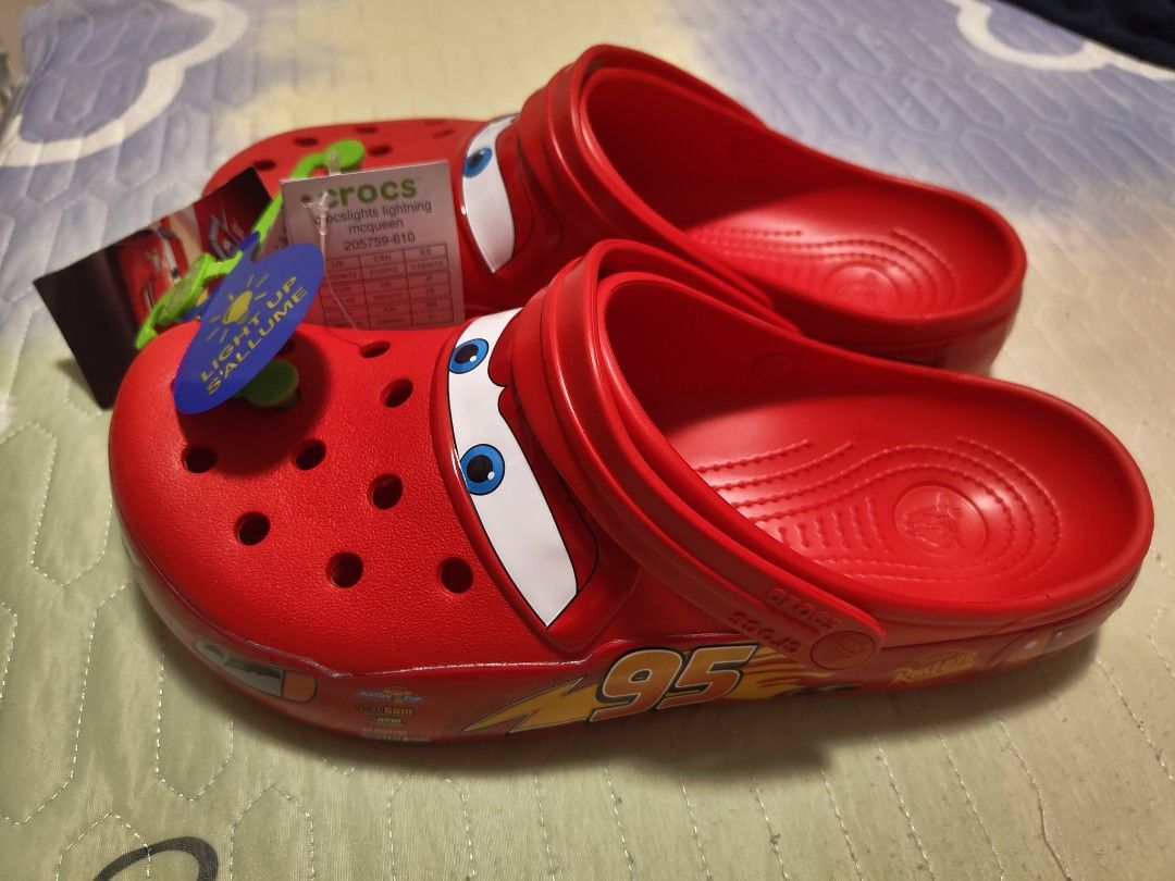 Lightning mcqueen sales crocs adult size