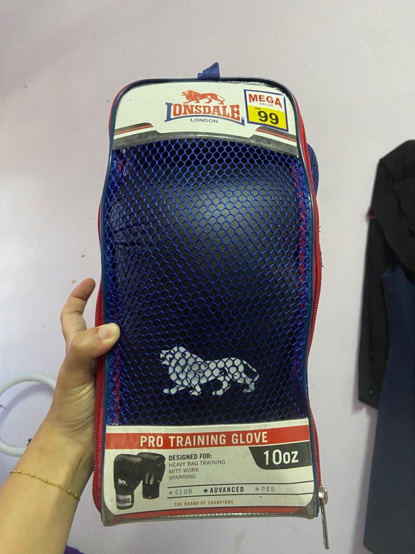 Lonsdale Boxing Gloves, Sports Equipment, Other Sports Equipment and