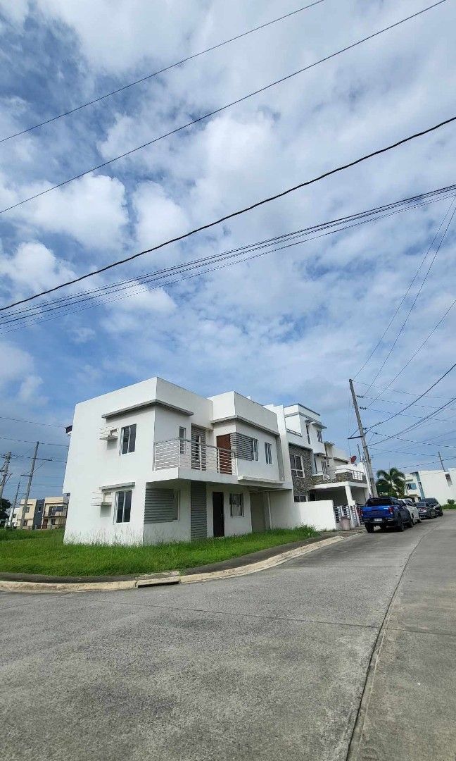 Lot For Sale Sta. Rosa Laguna, Property, For Sale, Lot on Carousell