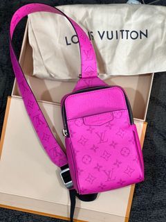 BNIB Full Set - 100% Authentic Louis Vuitton Knit Face Mask. BNIB Full Set  w Receipt. Perfect Valentine's Day Gift!, Luxury, Accessories on Carousell