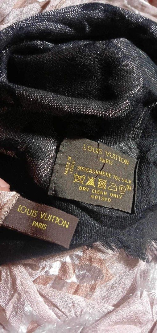 Louis Vuitton Beige Mink Fur Cashmere Cold Reyjavik Scarf, Luxury,  Accessories on Carousell