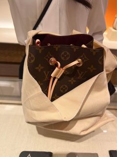 LV Epi Leather Neonoe BB Indigo, Luxury, Bags & Wallets on Carousell