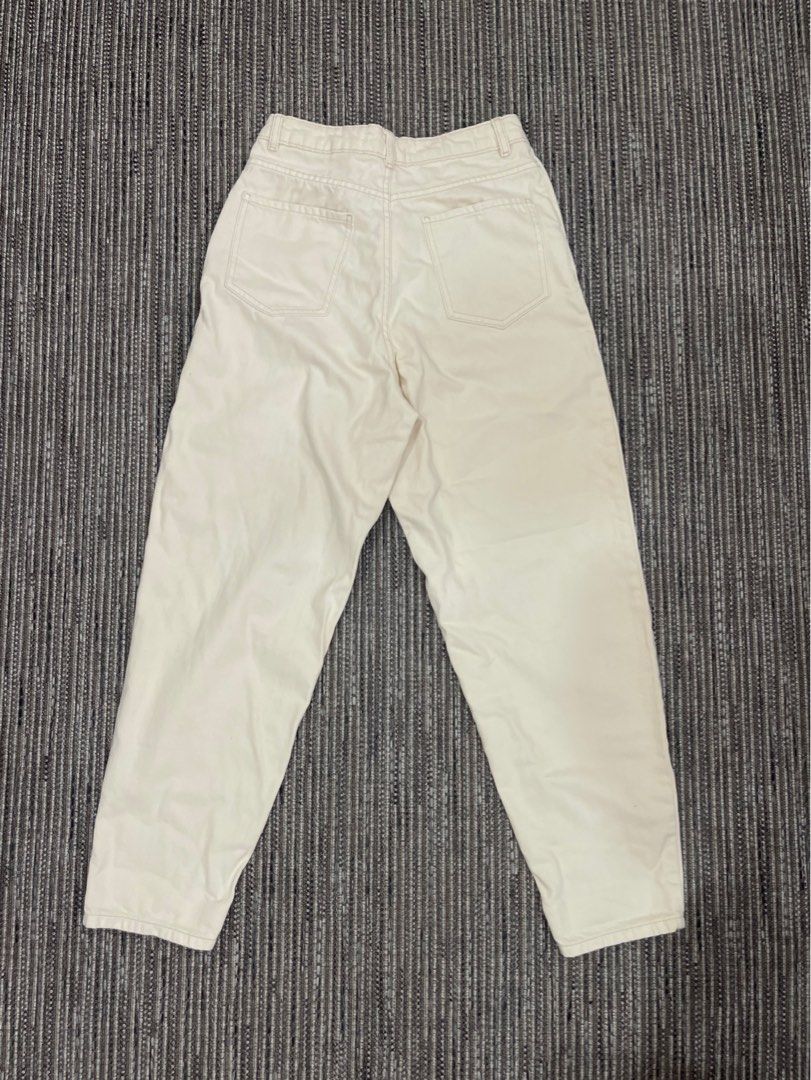 Mango Regina Slouchy Jeans Cream (Category: Jeans) located in Manila. Submitted by jdeclutters1 (Listing ID 1259177181, Image 3). Description: Mango Regina Jeans Cream • size US 2 (fits 25-26” waist) • vintage mom fit • like new, still in good condition • rfs: too many jeans already.