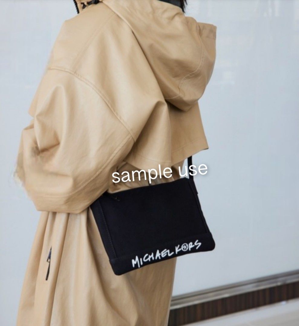 Michael Kors Mini Pochette Crossbody Bag, Luxury, Bags & Wallets on  Carousell