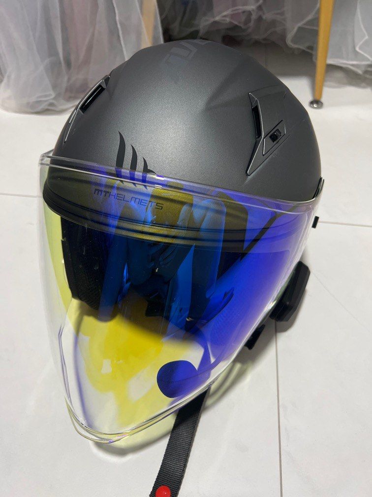MT HELMET WITH SHADES BRAND NEW PSB APPROVED Motorcycles