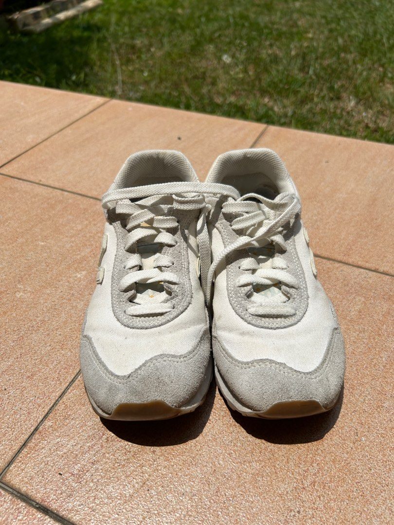 New Balance 515 Daisy, Women's Fashion, Footwear, Sneakers on Carousell