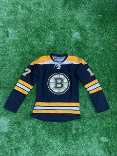 Kings NHL jersey starter, Men's Fashion, Activewear on Carousell