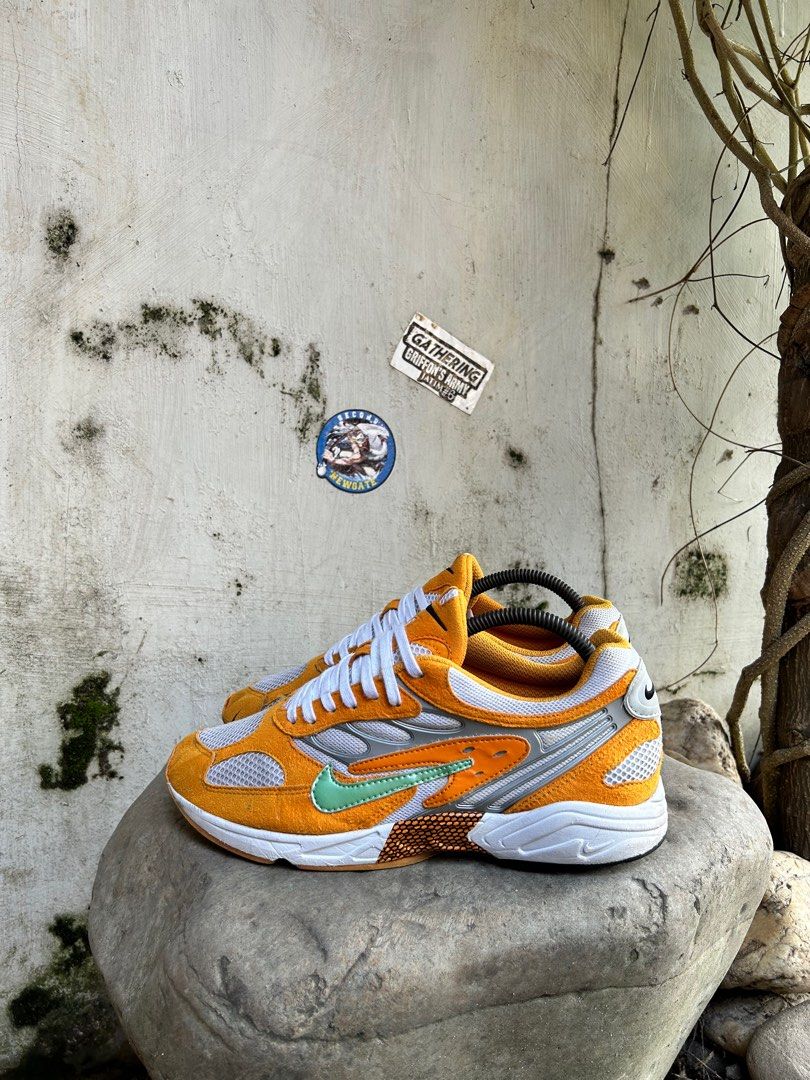 Nike ghost racer hotsell orange