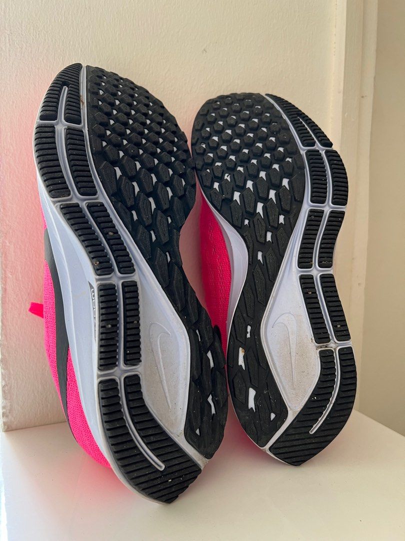 womens pink nike pegasus
