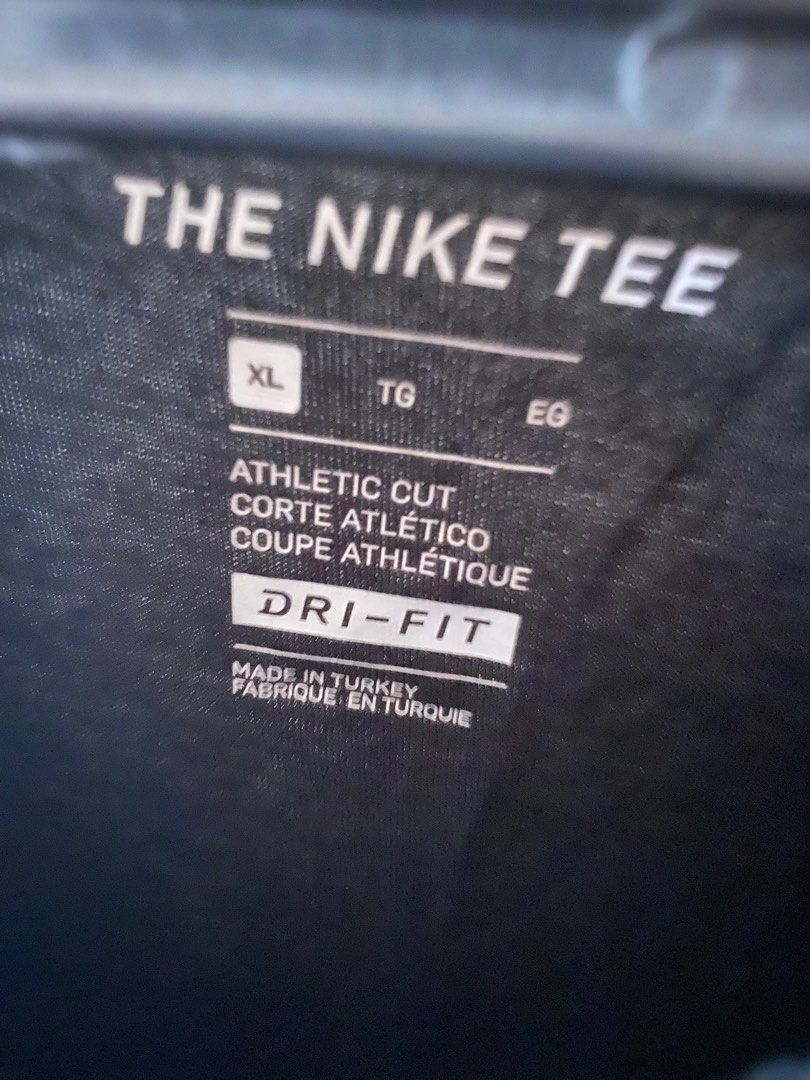Nike Kevin Durant Shirt (Category: Activewear) located in Manila. Submitted by HoopFits (Listing ID 1259130409, Image 3). Description: Never worn, only fitted. Rfs: doesn’t fit me (Athletic cut) slim fit type .
