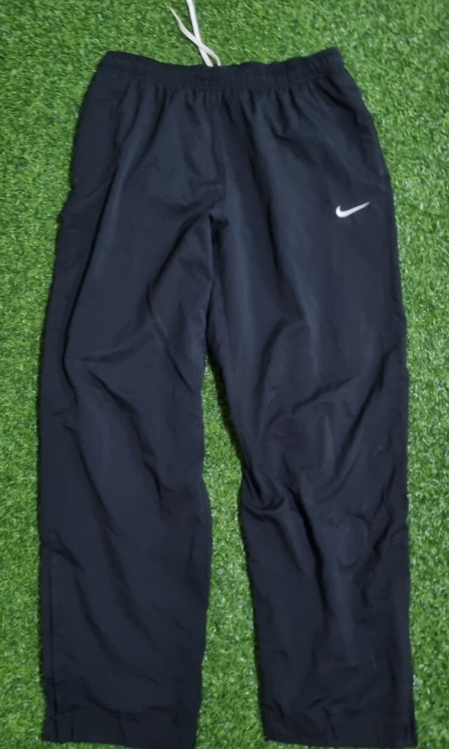 Nike pants, Men's Fashion, Bottoms, Joggers on Carousell