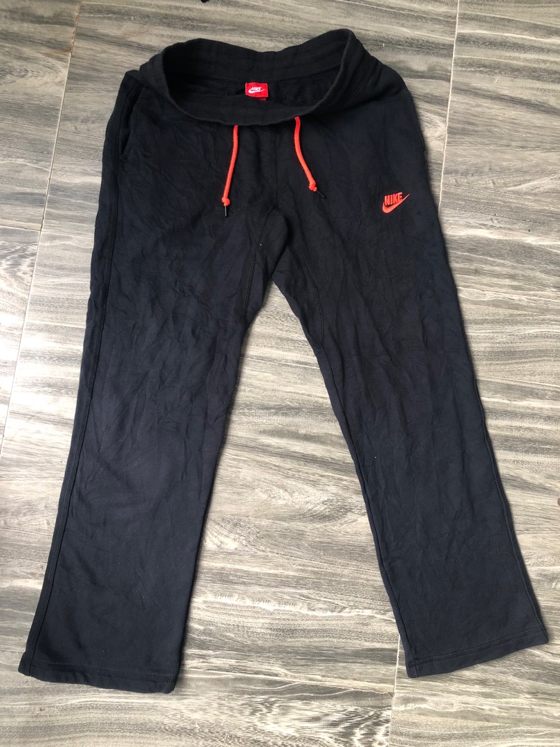 Black nike cheap joggers red tick