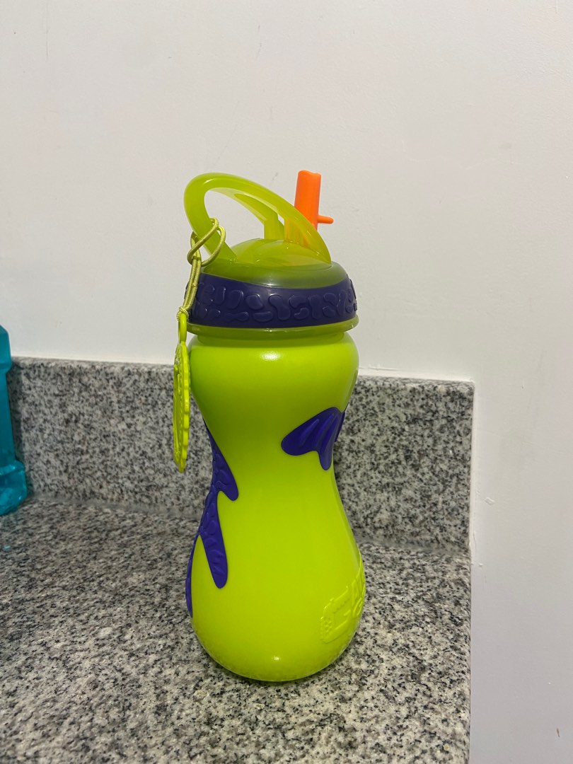 Nuby 18m+ flip it gator grip hard straw toddler cup, Babies & Kids