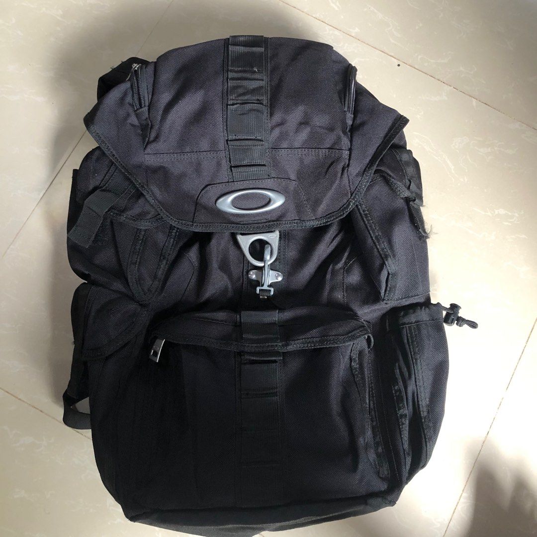 OACKLEY DRYGOODS BACKPACK ACCESSORIES Men s Fashion Bags