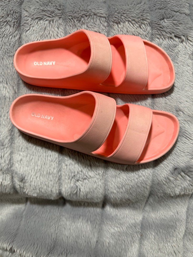 Old navy rubber hotsell sandals