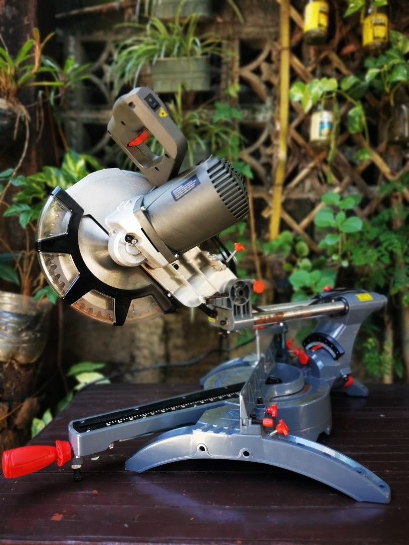 ozito 10 inch sliding mitre saw, Commercial & Industrial, Construction Tools & Equipment on