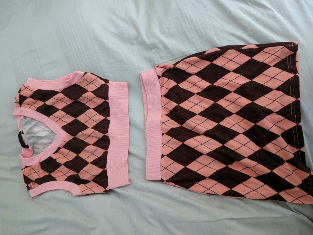 Pink wool sexy coordinates dress (Category: Sets or Coordinates) located in Makati City. Submitted by itemsonsale.itemsonsale (Listing ID 1259249655, Image 3). Description: .