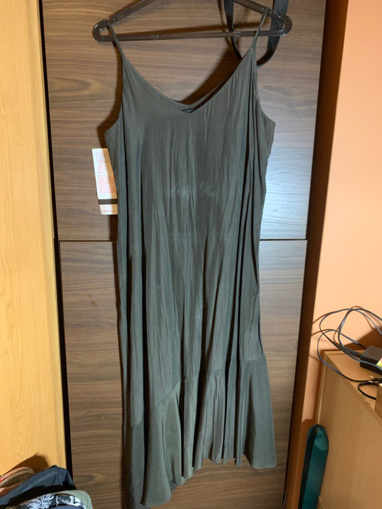 Pomelo maxi dress, Women's Fashion, Dresses & Sets, Dresses on Carousell