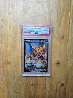 Pokemon TCG - s8b - 017/184 (Kira) - Charizard