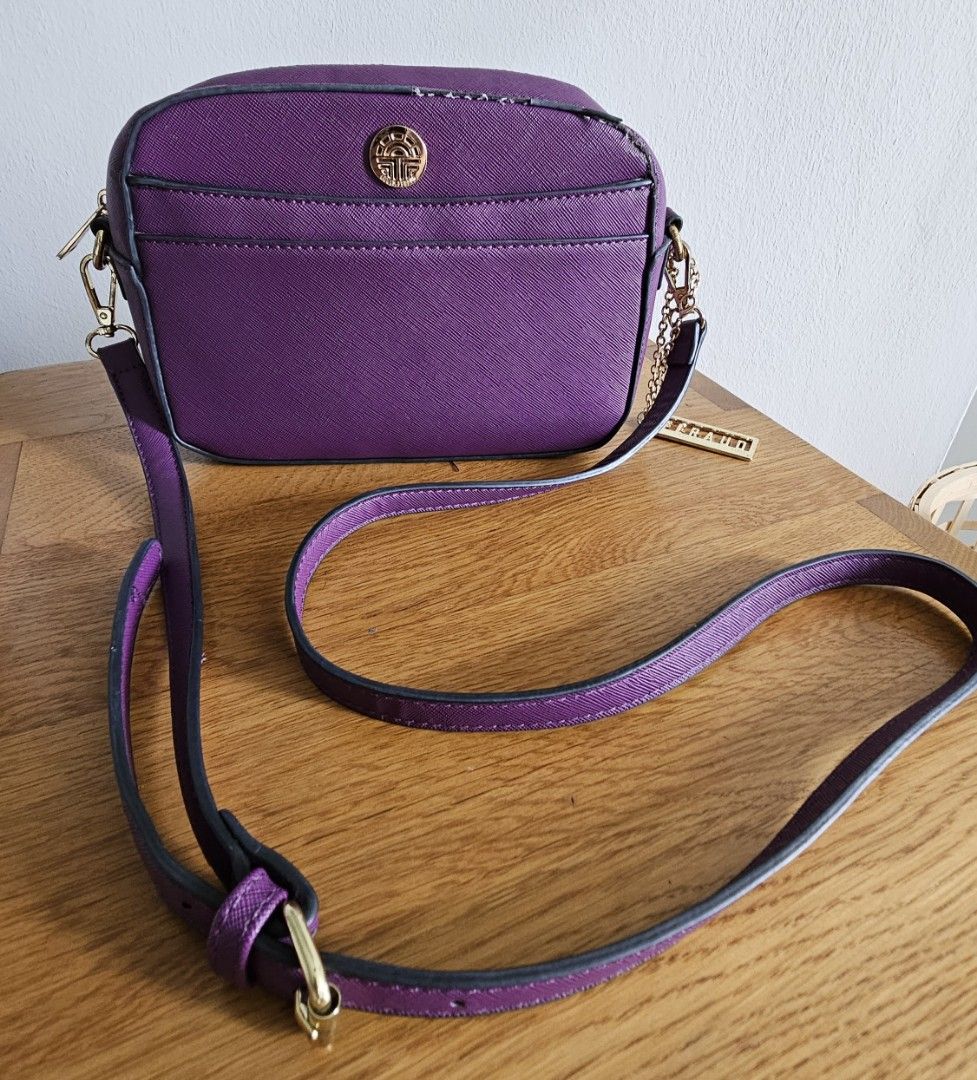 Purple deals crossbody purse